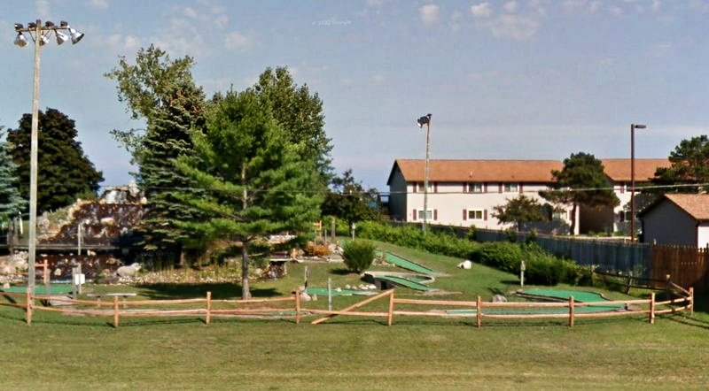 Stoney Creek Mini Golf - Street View